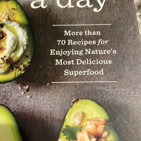 An avocado a day cookbook - Picture 2 of 11